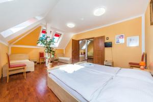 Hotel & Motorest V Údolí Zlatého potoka