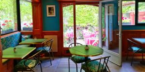 Hotels Hotel La Marisa Grande Plage : photos des chambres