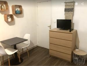 Appartements Colorful Studio Cannes : photos des chambres