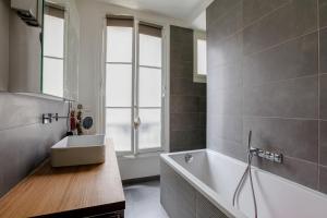 Charming apartment - district Vaugirard by Weekome