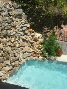 Maisons de vacances Charmant rez de villa en provence : photos des chambres