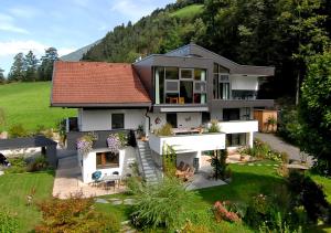 Two-Bedroom Apartment with Balcony room in Thurnbach - Top Level Apartments