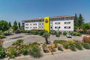 Hotels B&B HOTEL Salon de Provence : photos des chambres