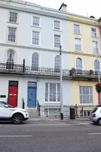 West Beach House -Sea Views - Aghada