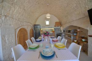 Trulli Santa Croce Luxury Holidays - piscina privata fino a 8 persone