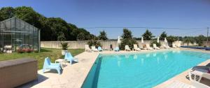 Magnifique demeure piscine privée 14x8 m