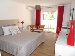 B&B / Chambres d'hotes Lou Meinado, un concept 