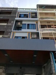 ICON HOSTEL - Bangkok Noi