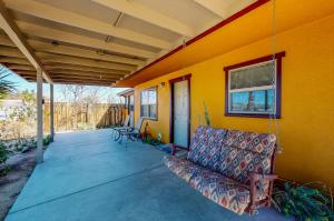 Joshua Tree Bugalow - Downtown