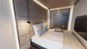 White Pearl Apartment 0.11