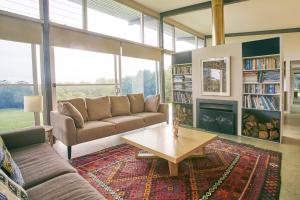 Bundaleer Architect designed stunning views