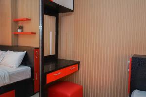 Comfy and Clean 2BR Green Pramuka City Apartment By Travelio