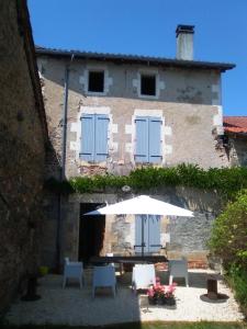 Maisons de vacances La Poste Saulgond : photos des chambres