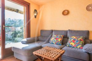 Antora B, by SeaMount Rentals