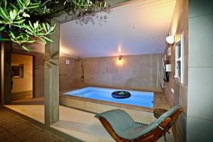 Manora guest pool house Sucuraj - Ubytování bez kategorie ve městě Sućuraj
