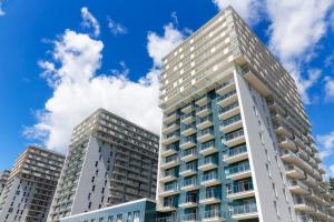 Beautiful Seaside View Apartments - 4 Oceans Premium