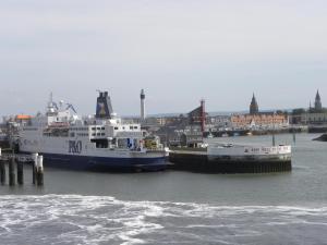 Hotels ibis Calais Car Ferry : photos des chambres