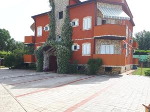 Apartments Dugonjić