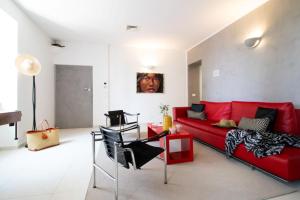 Casa Giulia - Apartment beachfront with 2 bedrooms, air conditioning and private parking, just 30 meters from the beach