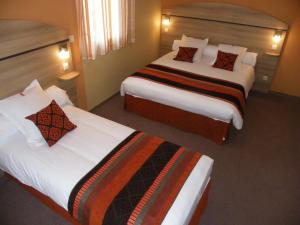 Hotels Les Etoiles Du Forez : photos des chambres