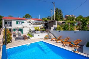 Villa LETA - Luxury villa in a green oasis with heated swimming pool, fitness center and summer kitchen - Kvarner