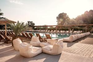 Sunny Beach Club - Adults Only #YouthfulVibes