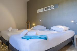 Villages vacances Les Garrigues de la Vallee des Baux : photos des chambres