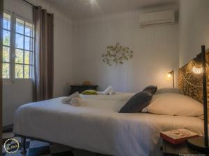 Villages vacances Les Garrigues de la Vallee des Baux : photos des chambres