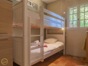 Villages vacances Les Garrigues de la Vallee des Baux : photos des chambres