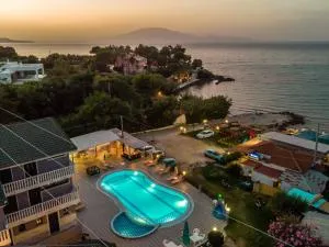 Amarylis Beachfront Studios - Amoudi