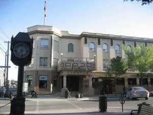 Hotel Senator - Saskatoon
