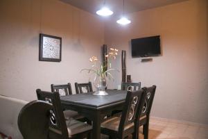 COLONIAL SUITES # DOS