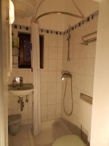 Nice apartment with free car parking, WiFi and bikes for free