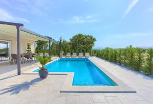 Holiday Home Elegant