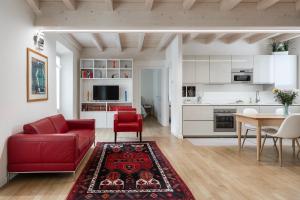 Three-Bedroom Apartment room in Appartamento Rossini by Holiday Solutions