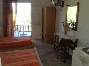 Rooms to Let To Kyma Skala Sikamineas