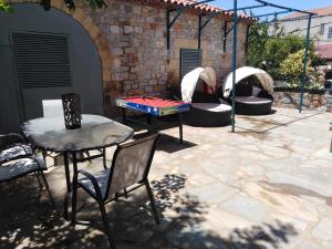 Potamaki Studios & Apartments