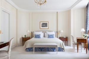 Prestige Double Room room in Le Bristol Paris - an Oetker Collection Hotel