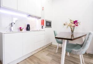 HM - Nearby Bolhão Studio