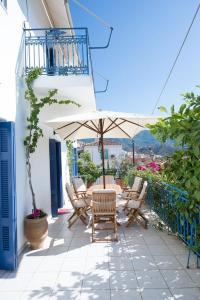 Aquarella-stylish veranda apartment in centre of Poros town Poros-Island Greece