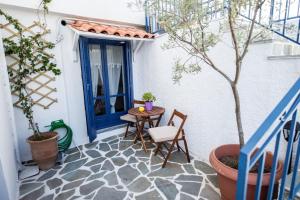 Aquarella-stylish veranda apartment in centre of Poros town Poros-Island Greece