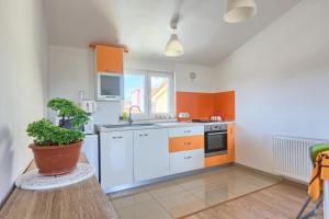 APARTMAN SARA-NAOMI With private PARKING PLACE