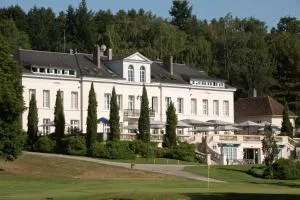 Domaine et Golf de Vaugouard - La Maison Younan - Nargis