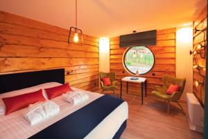 Hotels Le Hameau Des Sens : photos des chambres