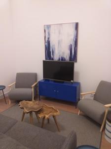 High Ceiling Duplex Apartment at Cais do Sodre