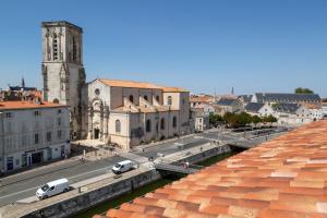 Hotels Hotel La Tour de Nesle La Rochelle Vieux Port : photos des chambres