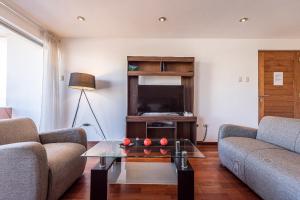 El Triunfo Apartments