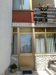 Apartments with parking space Rijeka - 17186