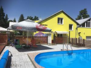 Pensjonat Krásný Dvůr Restaurace a Penzion Krásný Dvŭr Czechy