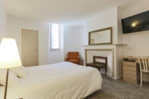 Hotels Hotel du Clocher : photos des chambres